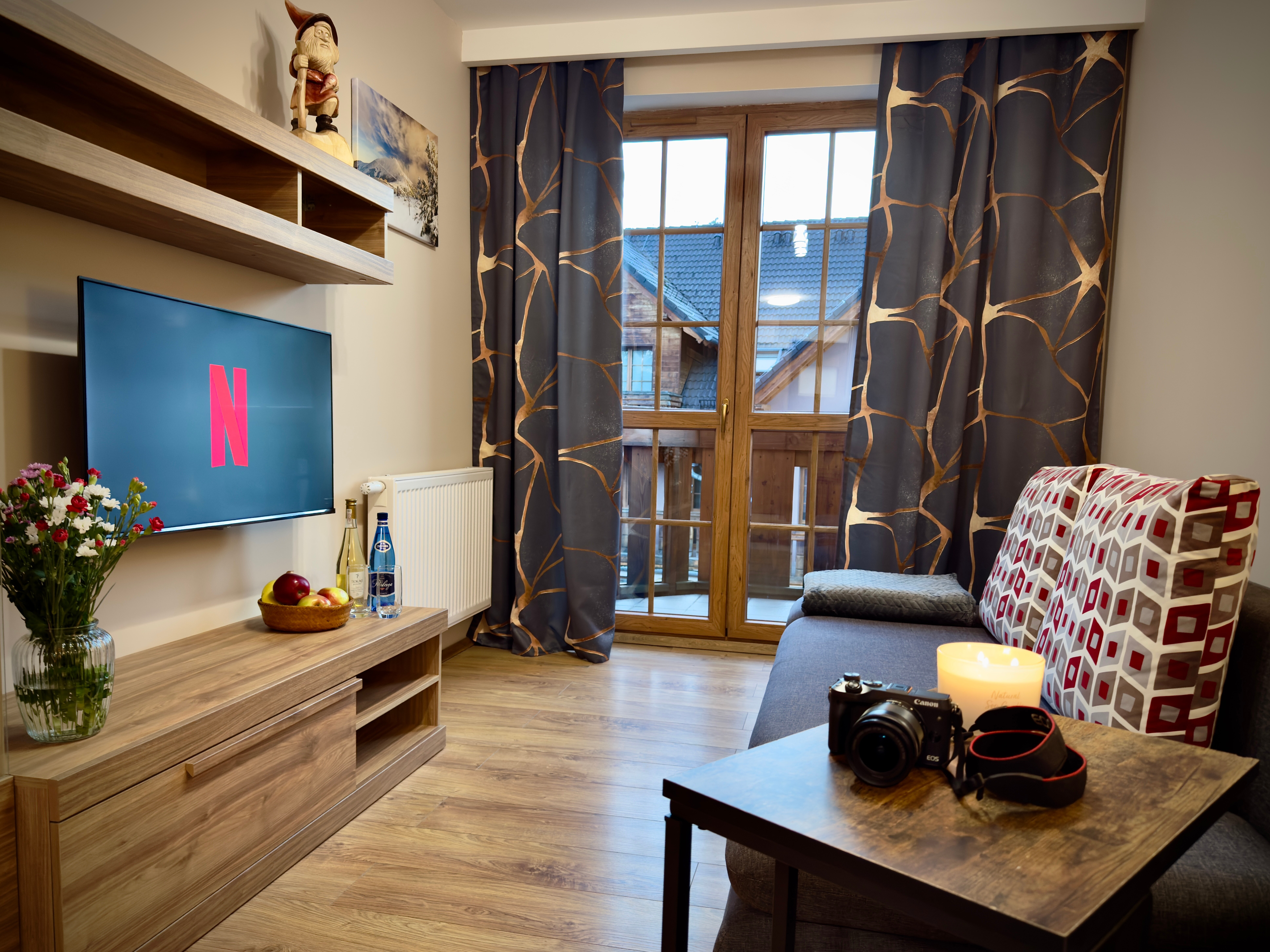 Apartament w Karpaczu z nowoczesnym salonem